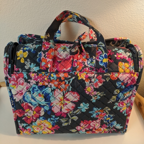 Vera Bradley Other - Vera Bradley hanging organizer pretty posies